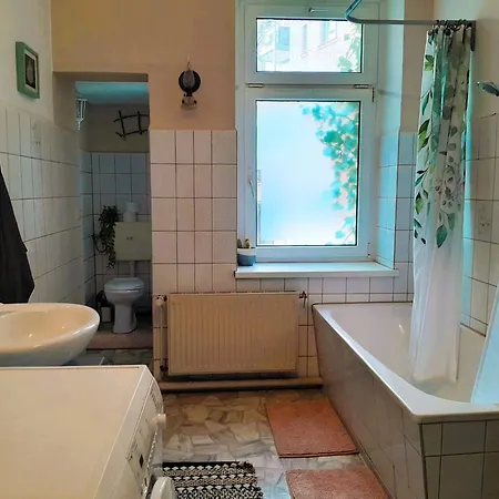 アパート Spacious 2-room-apartment In Leutzsch ライプツィヒ