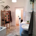 Appartement Spacious 2-room-apartment In Leutzsch *