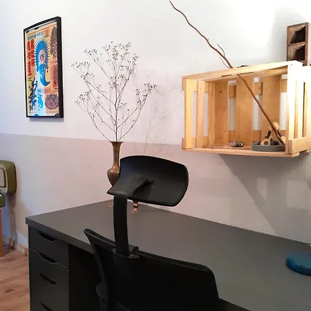 Spacious 2-room-apartment In Leutzsch Apartment Leipzig
