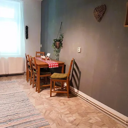 Spacious 2-room-apartment In Leutzsch *