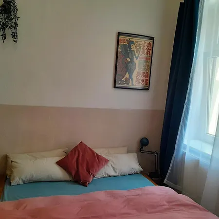 Апартаменты Spacious 2-room-apartment In Leutzsch Лейпциг