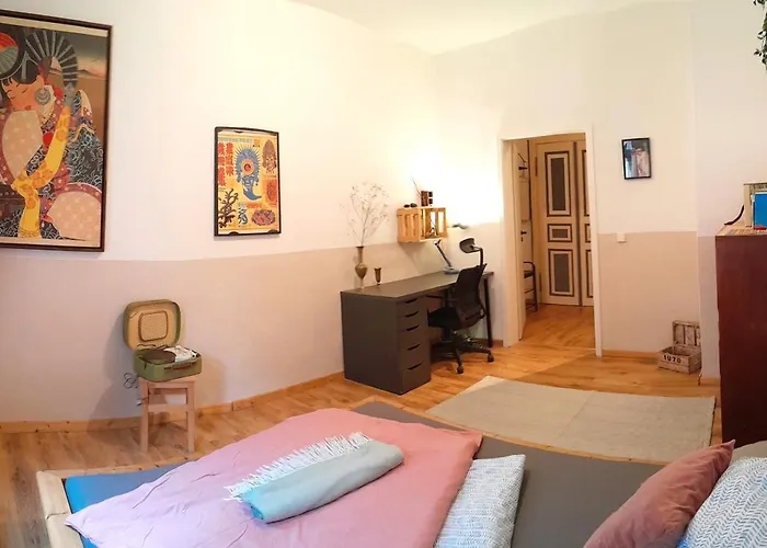Spacious 2-room-apartment In Leutzsch Apartment
