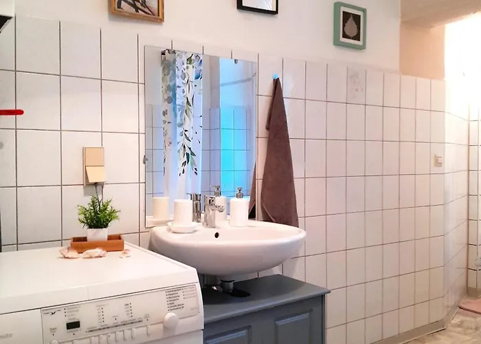 Apartment Spacious 2-room-apartment In Leutzsch Leipzig