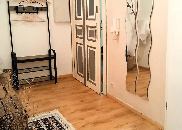 Spacious 2-room-apartment In Leutzsch Apartment