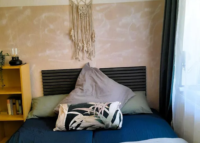 Spacious 2-room-apartment In Leutzsch *