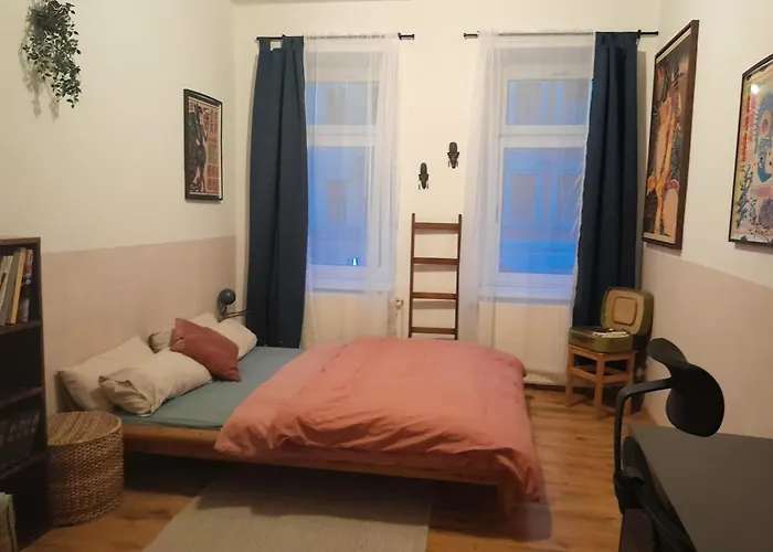 Spacious 2-room-apartment In Leutzsch Apartment